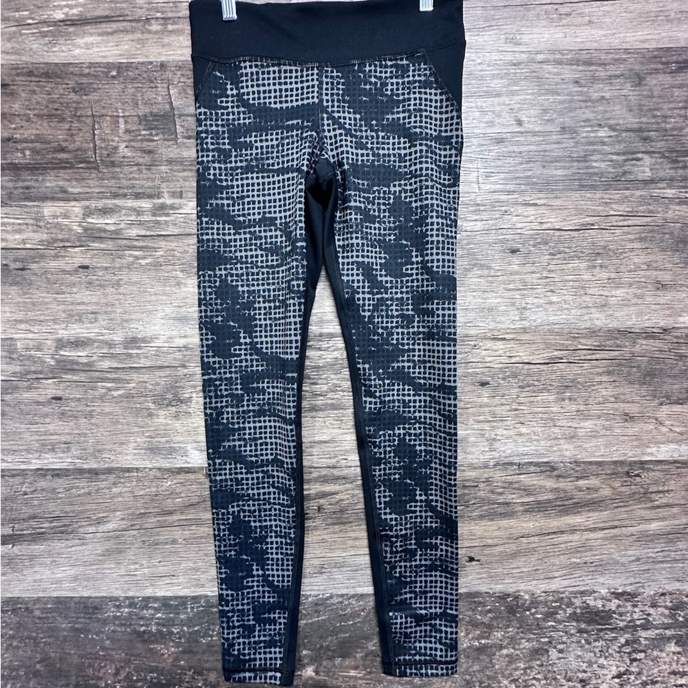 Under Armour‎ Black and Gray Leggings